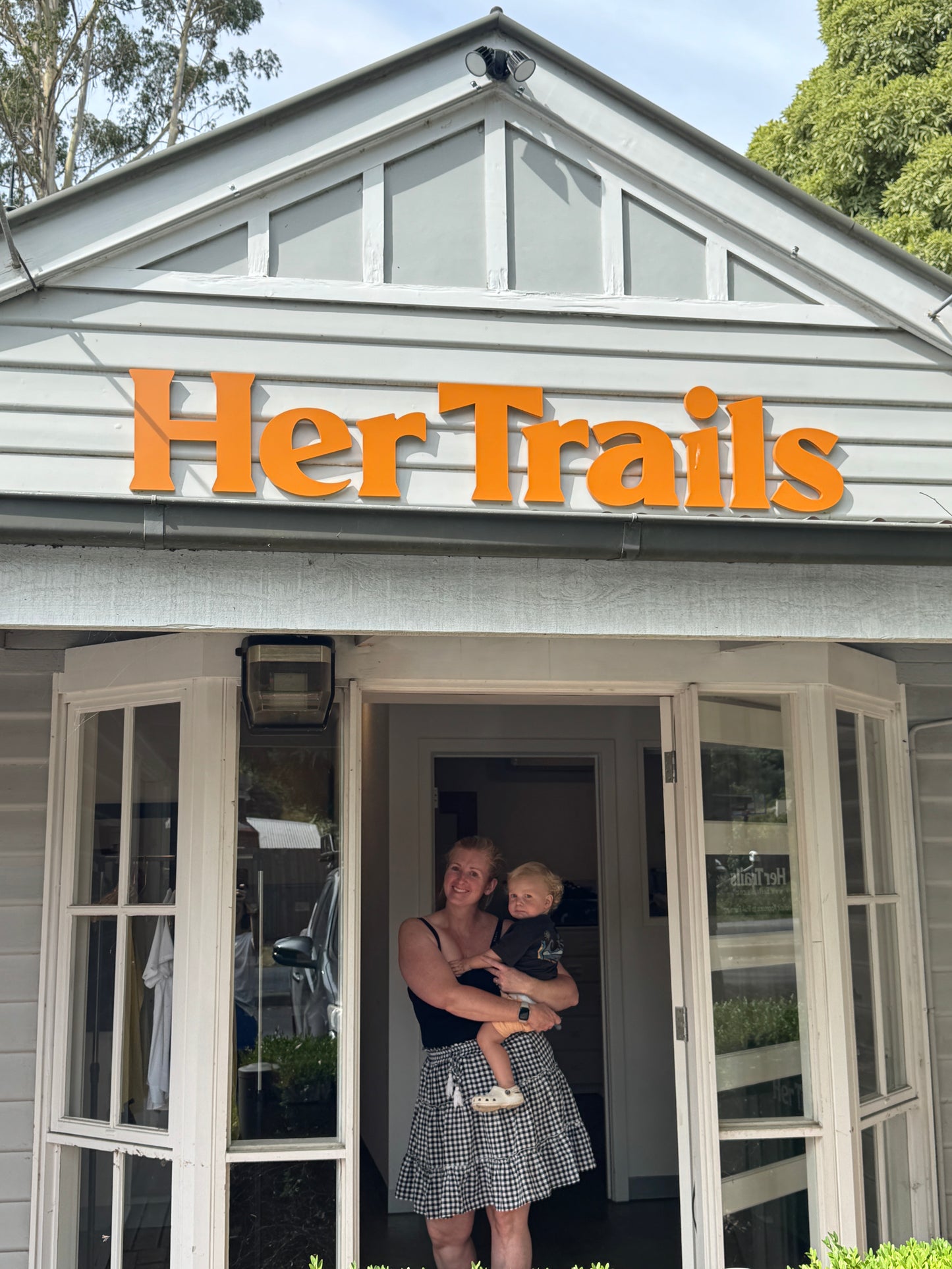 Her Trails Logo Printing Service