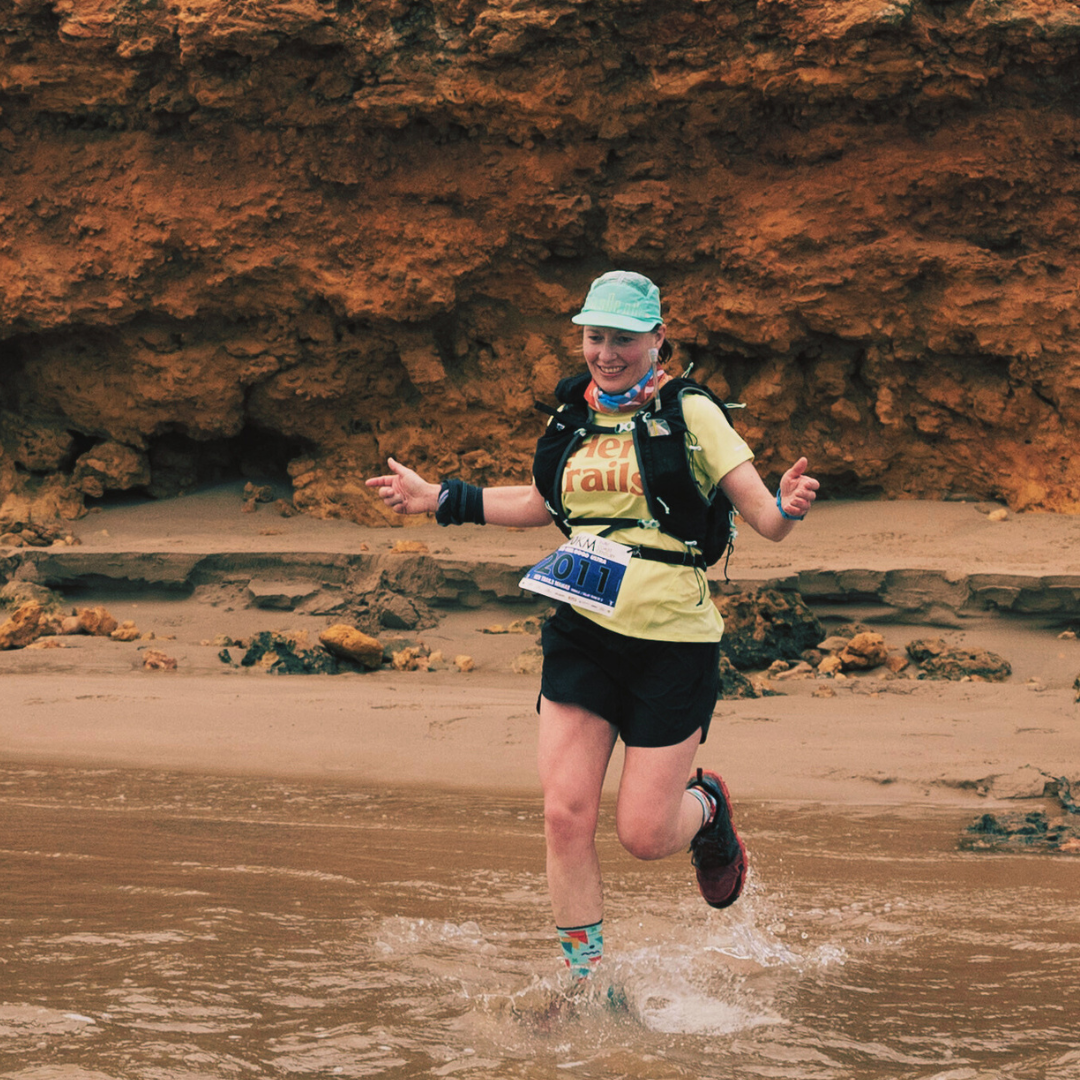 The Horizon Run Top (Yellow-Lime)